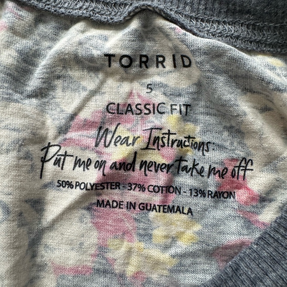 Torrid Navy floral vintage tee - Picture 3 of 4